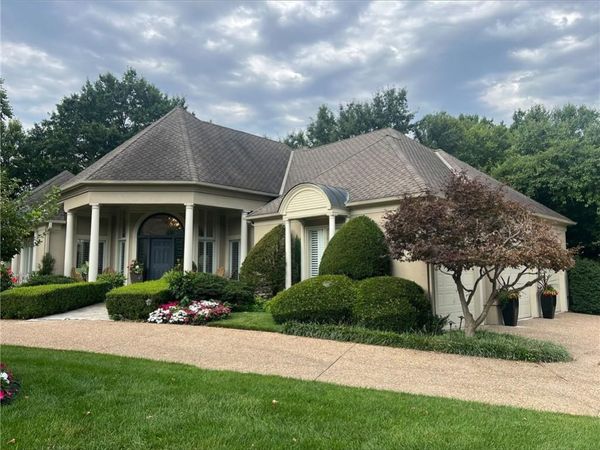 11504 Cedar Street, Leawood, KS 66211