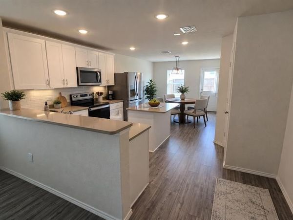 1121 Waggoner Drive, Aubrey, TX 76227