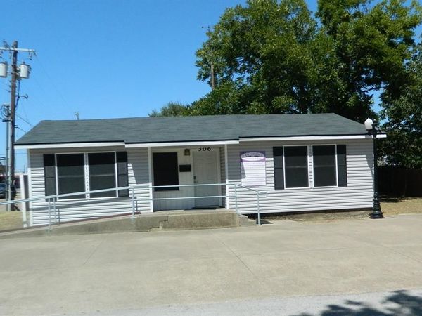 306 W 6th Street, Waxahachie, TX 75165