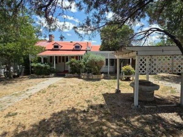 505 S Main Street , Lampasas, TX 76550