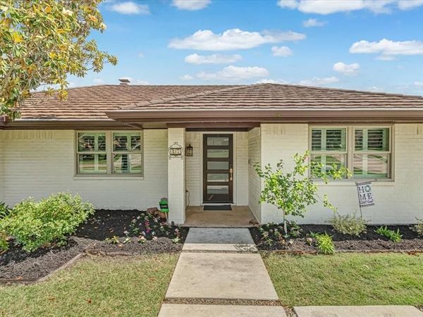 27 Crestwood Drive, Trophy Club, TX 76262