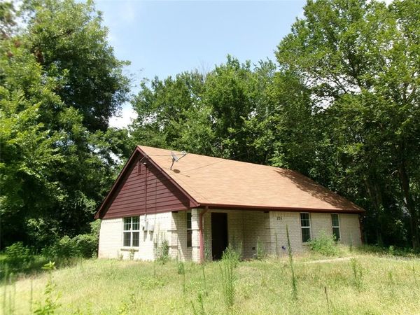 204 Maxwell Street , Sulphur Springs, TX 75482