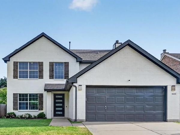 640 Fossil Wood Drive, Saginaw, TX 76179