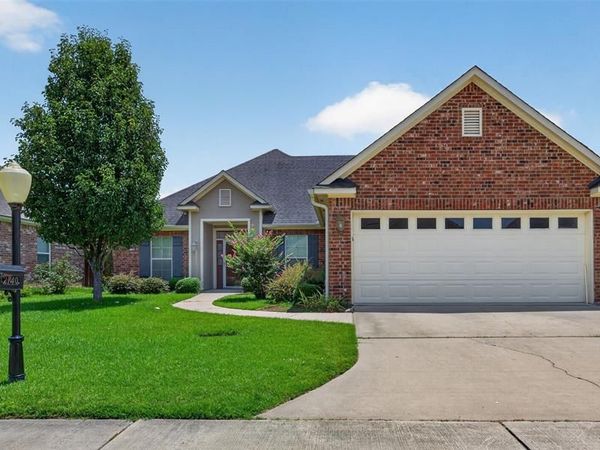 2140 Burgundy Ridge Drive, Shreveport, LA 71118