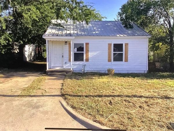 406 11th Street , Mineral Wells, TX 76067