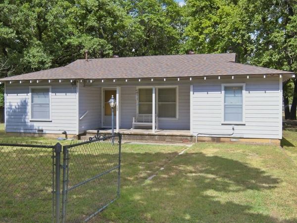 329 N Ash Avenue , Azle, TX 76020