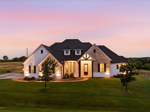 459 Red Bird Drive , Springtown, TX 76082