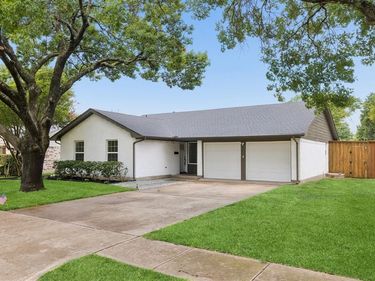 8711 Hackney Lane , Dallas, TX 75238
