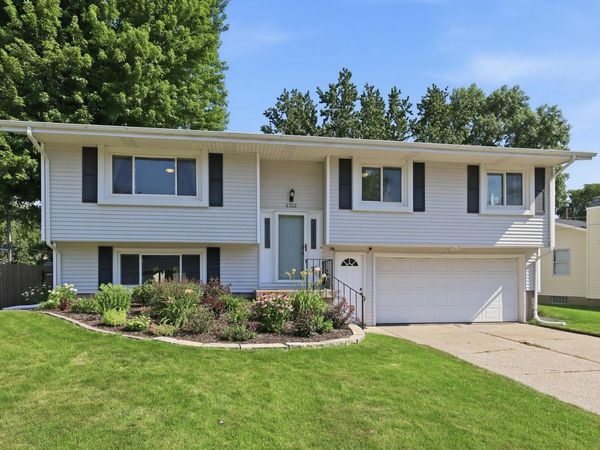 2212 E 31st Street , Davenport, IA 52807