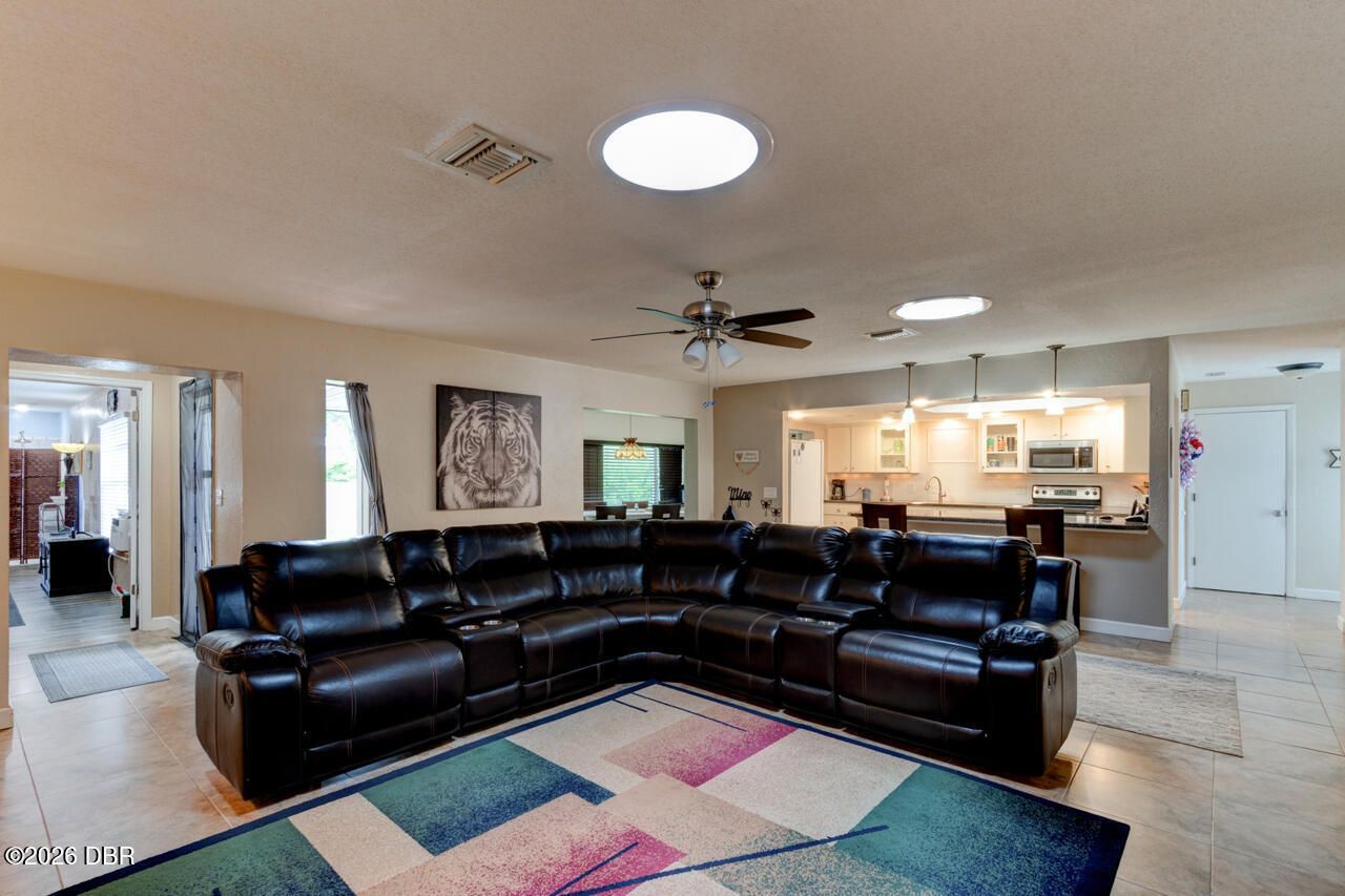 103 Dee Street, New Smyrna Beach, FL 32168 Photo