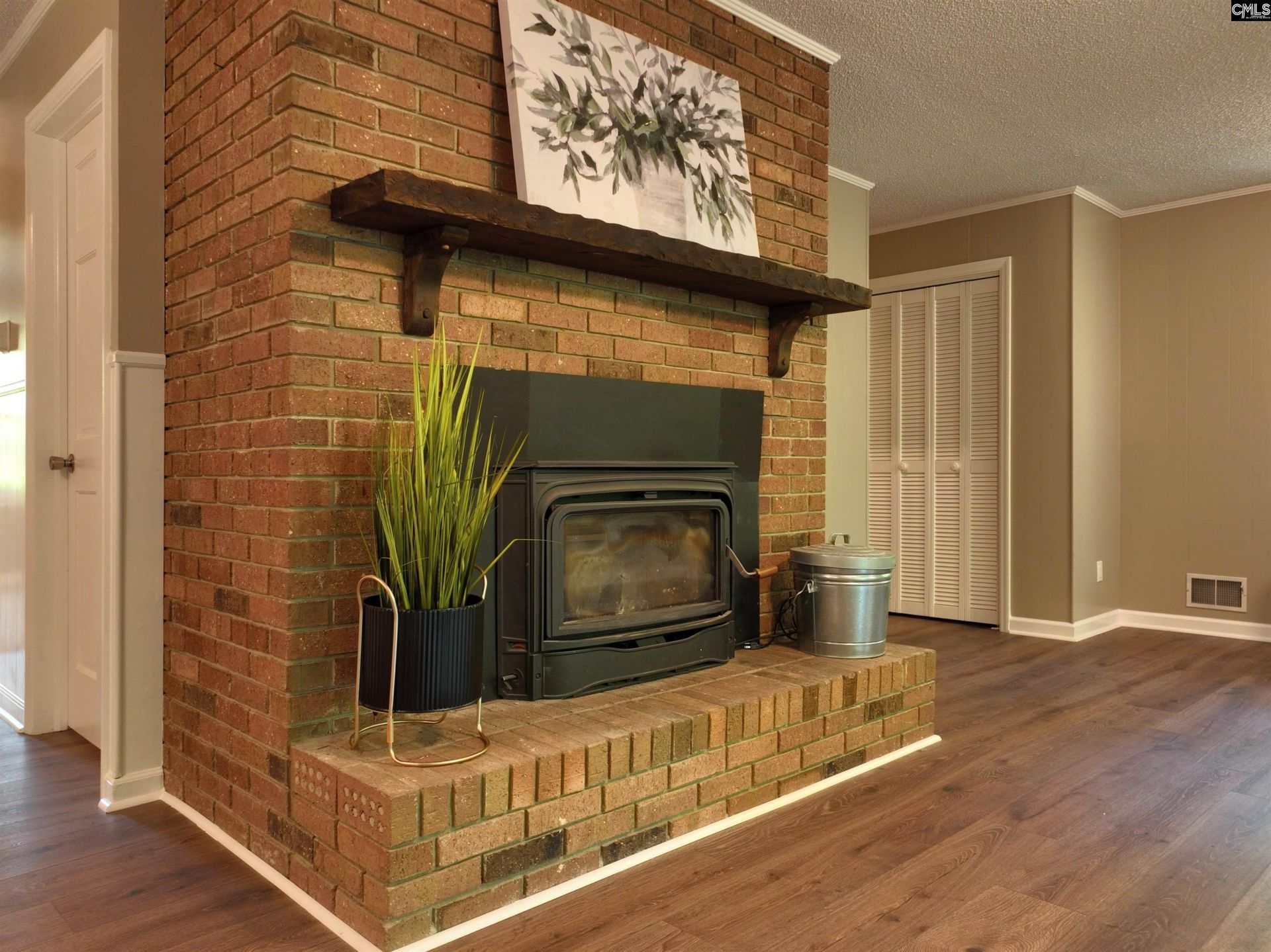 130 Pinewood Drive  Photo 9
