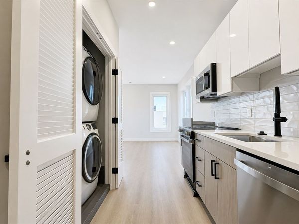 1305 Hyde Park Ave., Unit 211, Boston, MA 02136