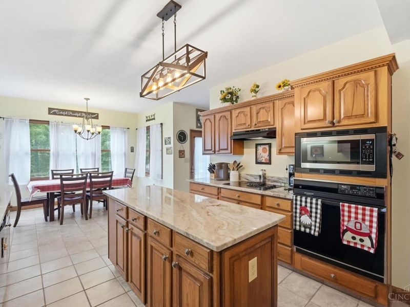 185 Woods Edge Court, Union Twp, OH 45177 Photo 17