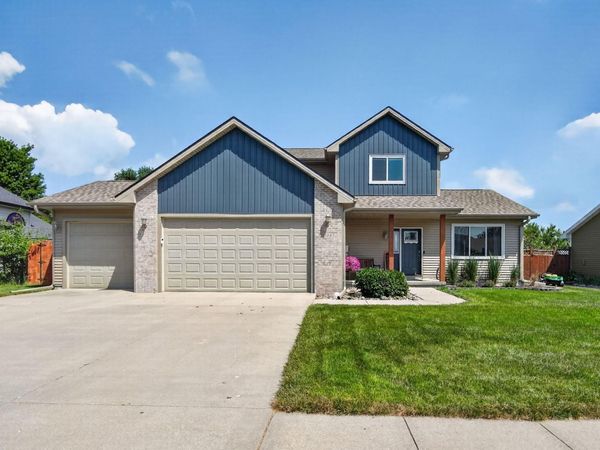 302 Upstill Street, Gilbert, IA 50105