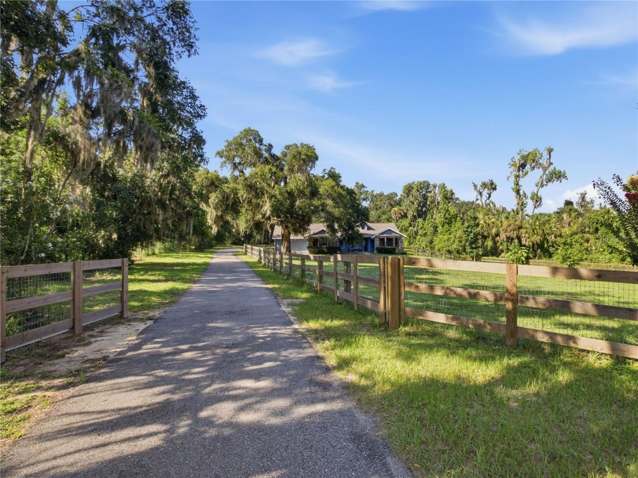 6820 Tuscawilla Drive , Leesburg, FL 34748