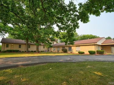 6202 Dupont Street , Flint, MI 48505