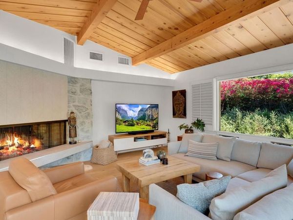 705 Valley Drive , Vista, CA 92084