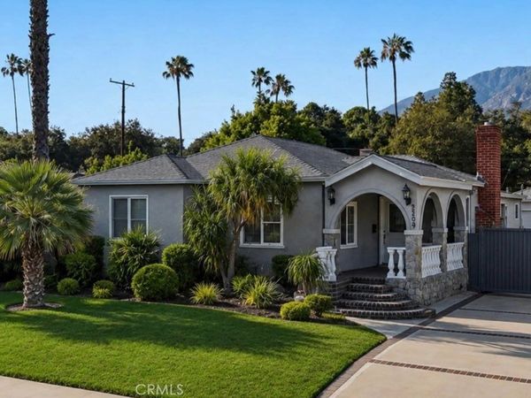 2209 Queensberry, Pasadena, CA 91104