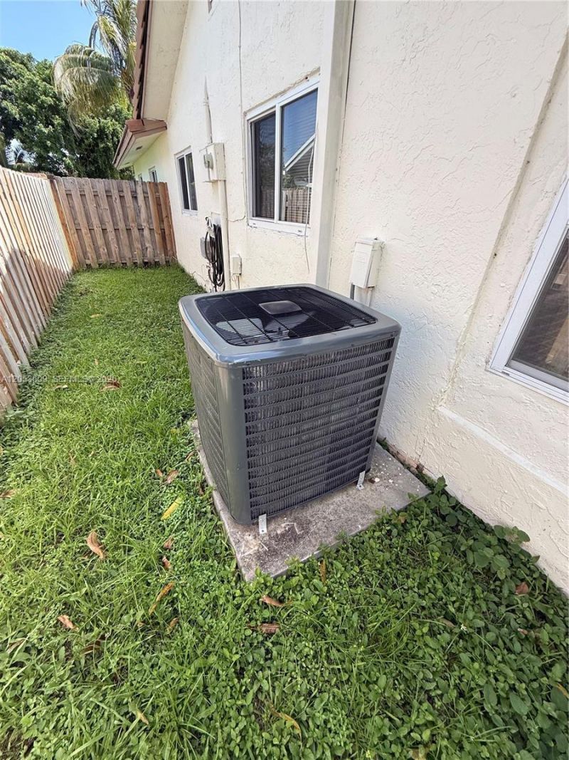 9341 NW 39th St , Sunrise, FL 33351 Photo