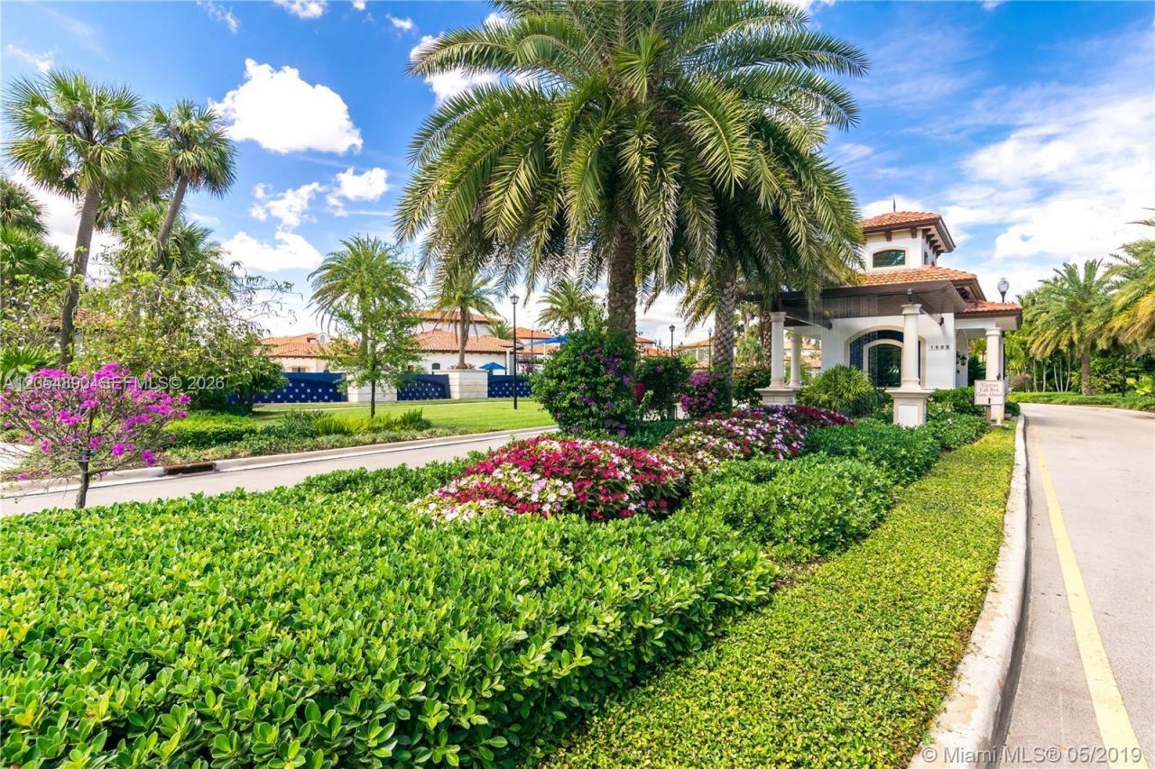 1409 SW 113th Ave, Pembroke Pines, FL 33025 Photo