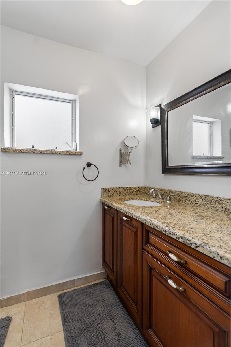 7282 Jacaranda Ln, Miami Lakes, FL 33014 Photo