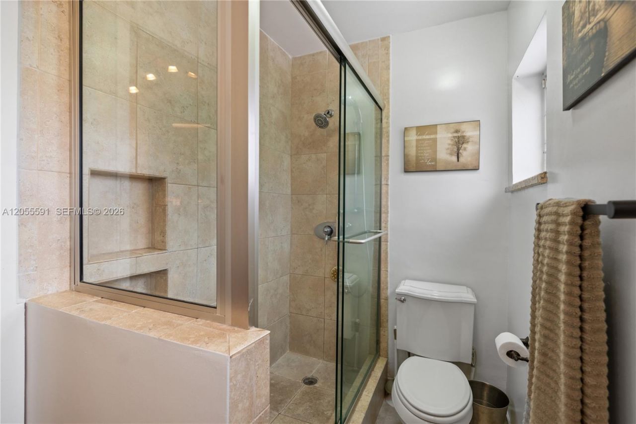 7282 Jacaranda Ln, Miami Lakes, FL 33014 Photo