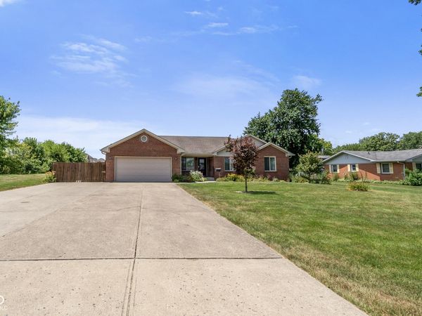 124 N County Rd 300 E, Danville, IN 46122