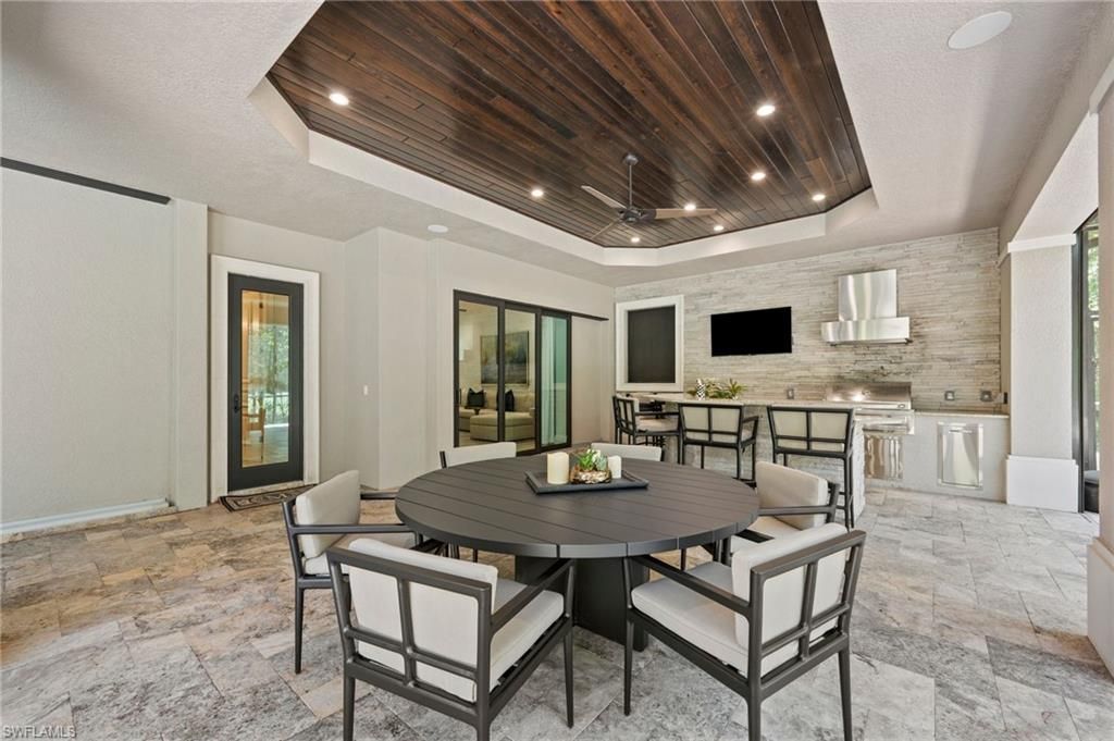 6641 Edgecumbe Dr, Naples, FL 34119 Photo