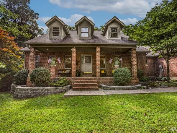 662 Carolina Place , Jackson, MO 63755