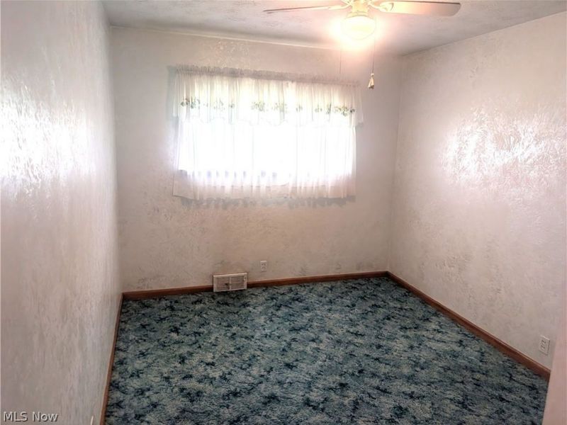 5779 Greer Road SE, Uhrichsville, OH 44683 Photo 16