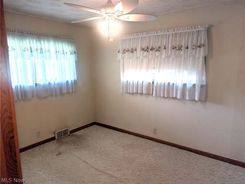 5779 Greer Road SE, Uhrichsville, OH 44683 Photo 20