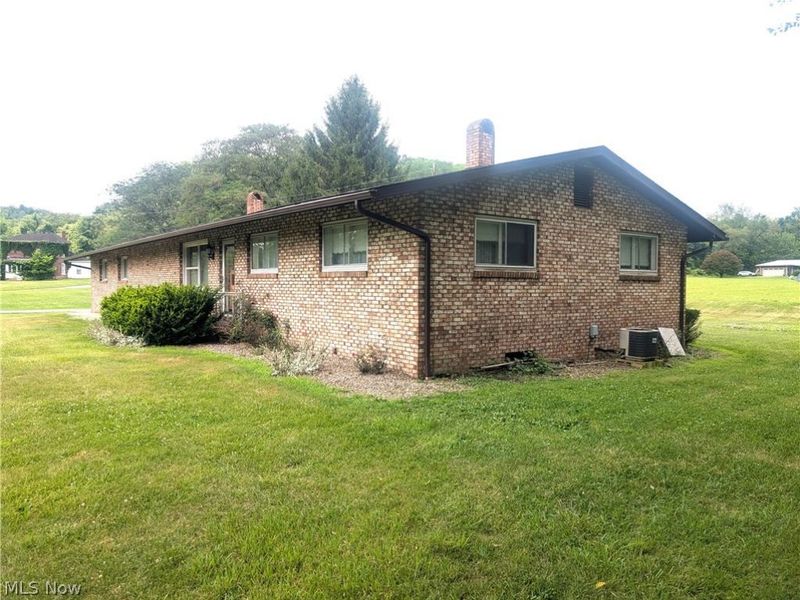 5779 Greer Road SE, Uhrichsville, OH 44683 Photo 4