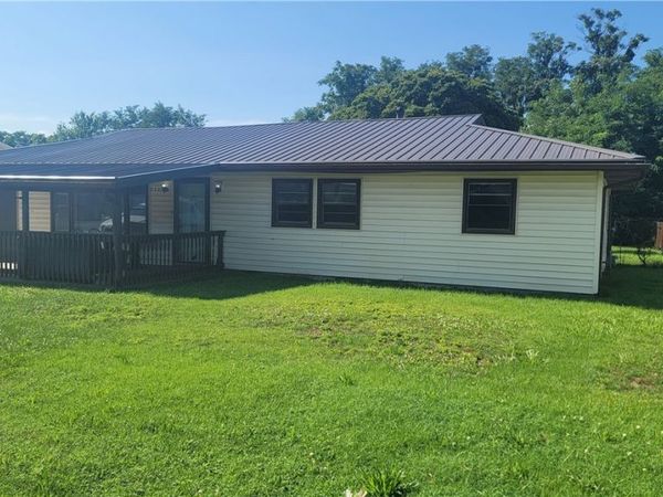2309 Rockland Avenue , Belpre, OH 45714