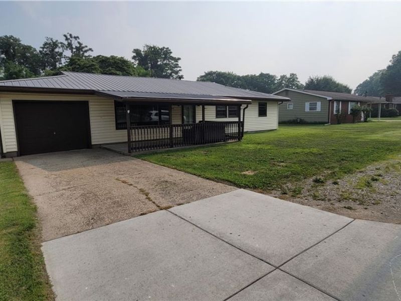 2309 Rockland Avenue, Belpre, OH 45714 Photo 1
