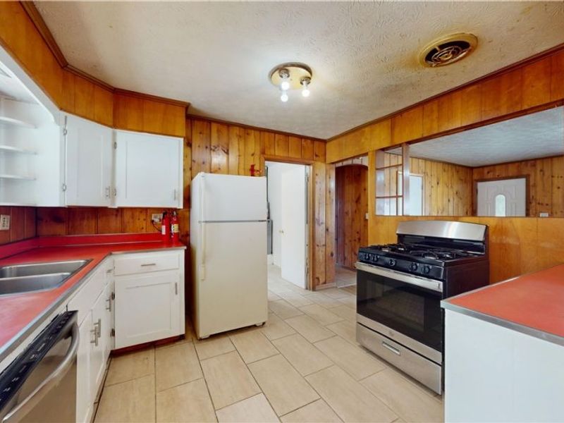 2309 Rockland Avenue, Belpre, OH 45714 Photo 11