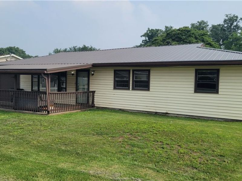 2309 Rockland Avenue, Belpre, OH 45714 Photo 2