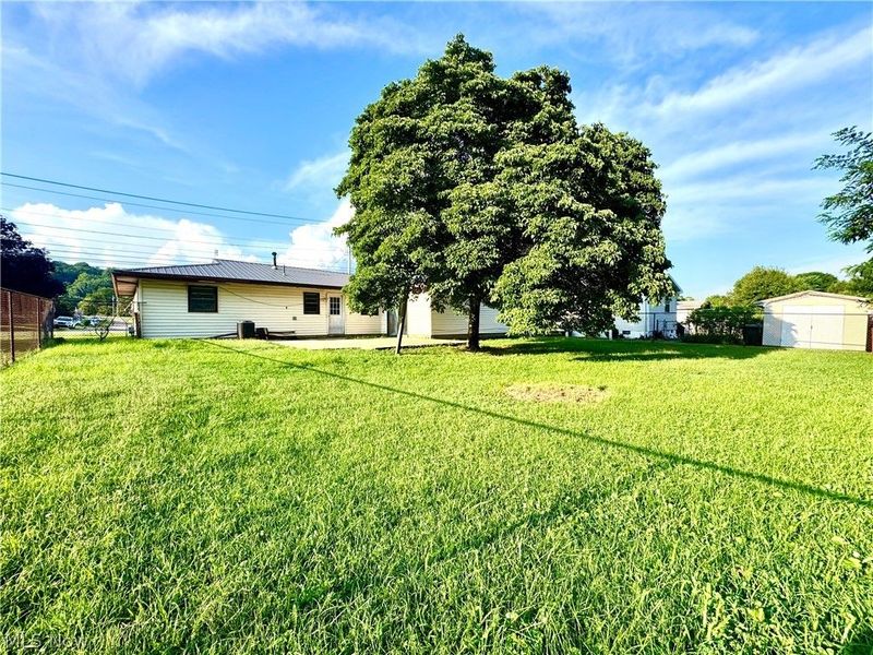 2309 Rockland Avenue, Belpre, OH 45714 Photo 3