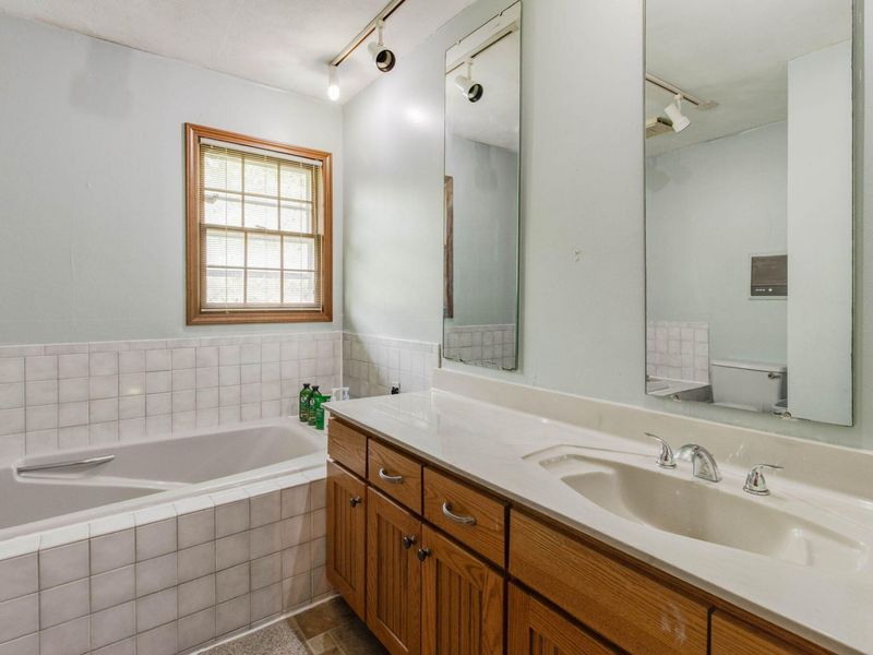 14057 Overholt Road, Van Wert, OH 45891 Photo 17
