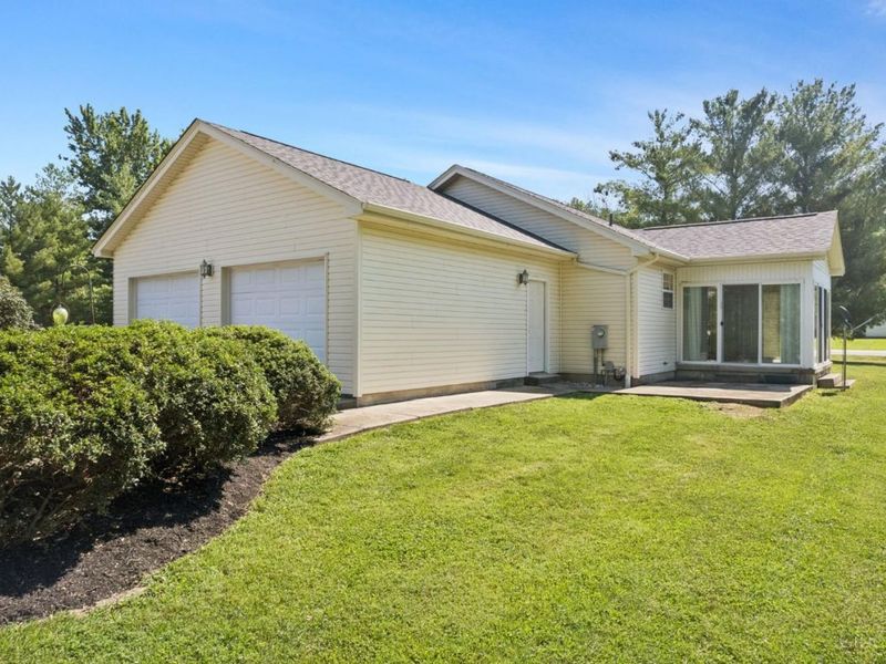 23 Stonybrook Drive, Georgetown, OH 45121 Photo 4
