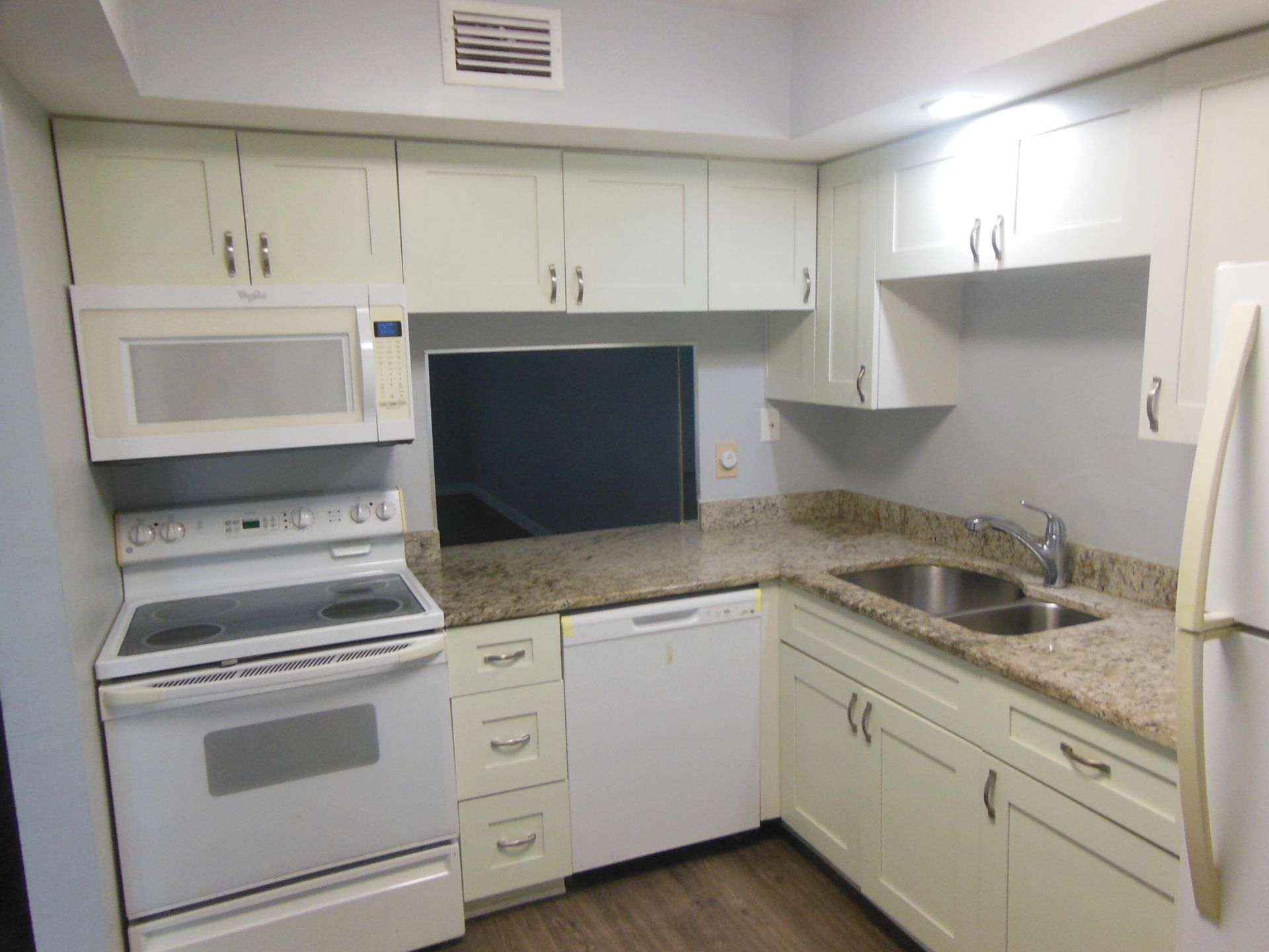 105 Lake Helen Drive, West Palm Beach, FL 33411 Photo