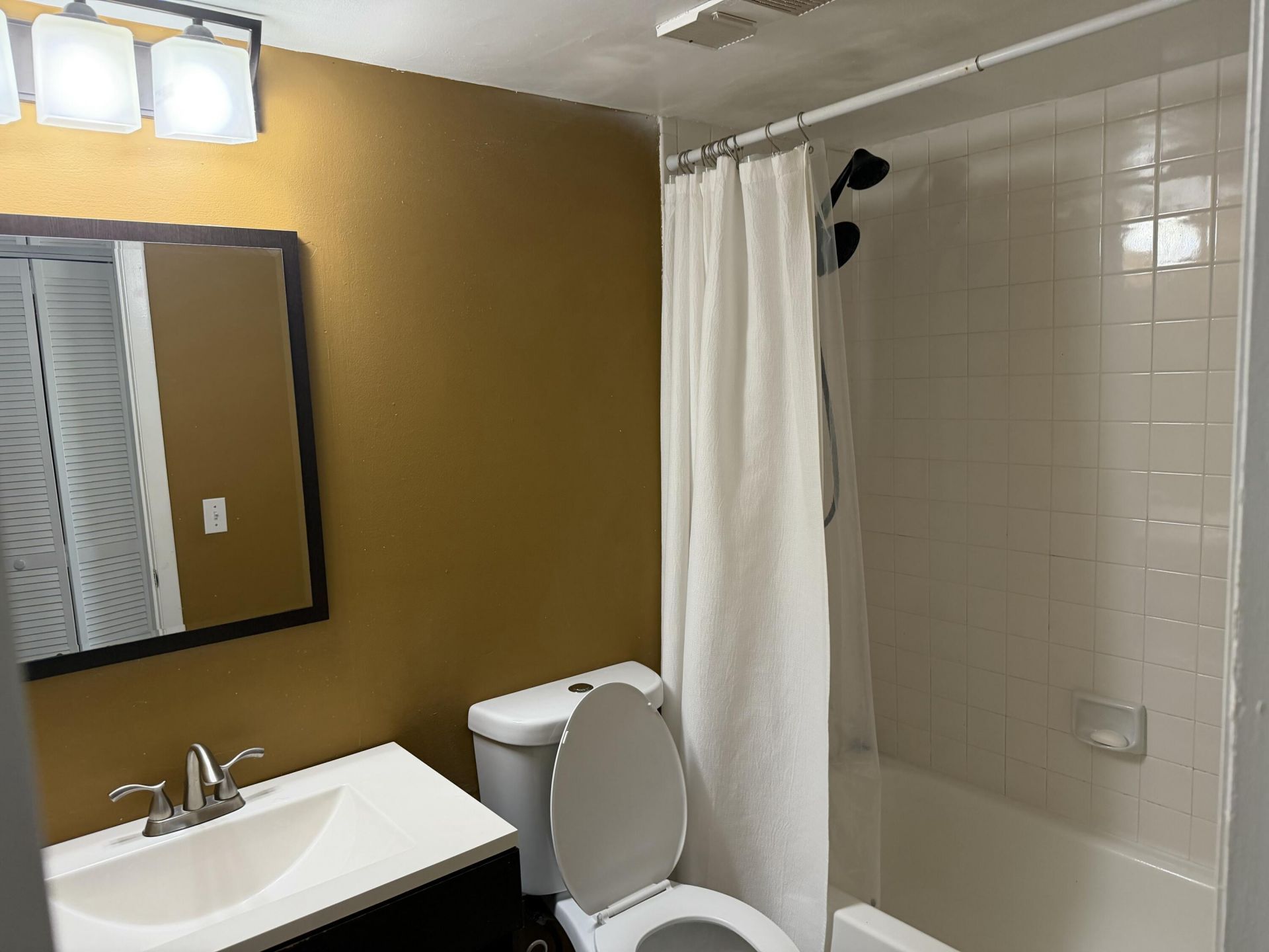 10001 Winding Lake Road, Unit 106, Sunrise, FL 33351 Photo