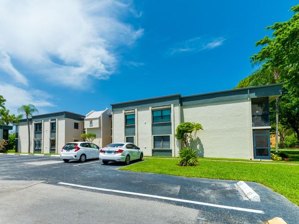 225 SE 10th Street, Unit 11D, Deerfield Beach, FL 33441