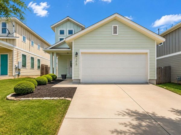 366 Eagle Brook LN , Buda, TX 78610