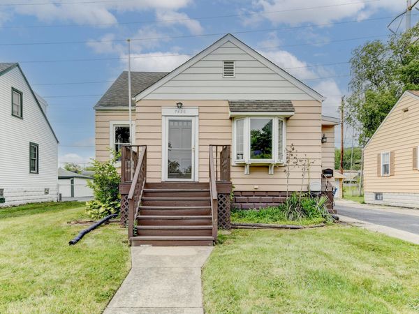 7420 S Mccook Avenue , Hammond, IN 46323