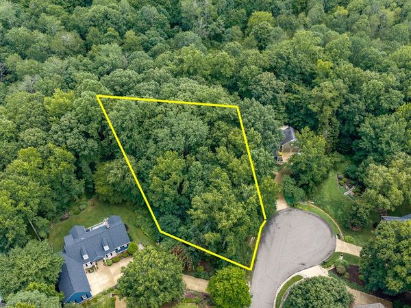 109 Aberdeen , Williamsburg, VA 23188
