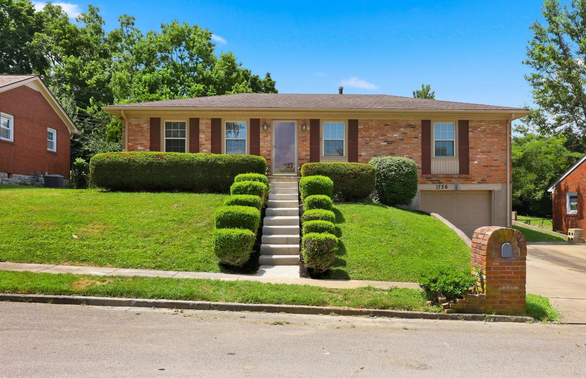1736 Gleneagles Drive, Lexington, KY 40505 Main Photo