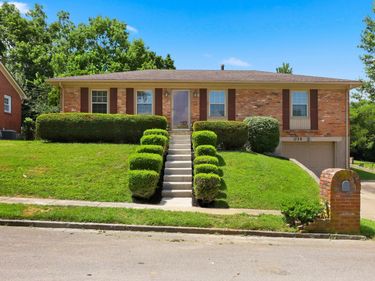 1736 Gleneagles Drive, Lexington, KY 40505