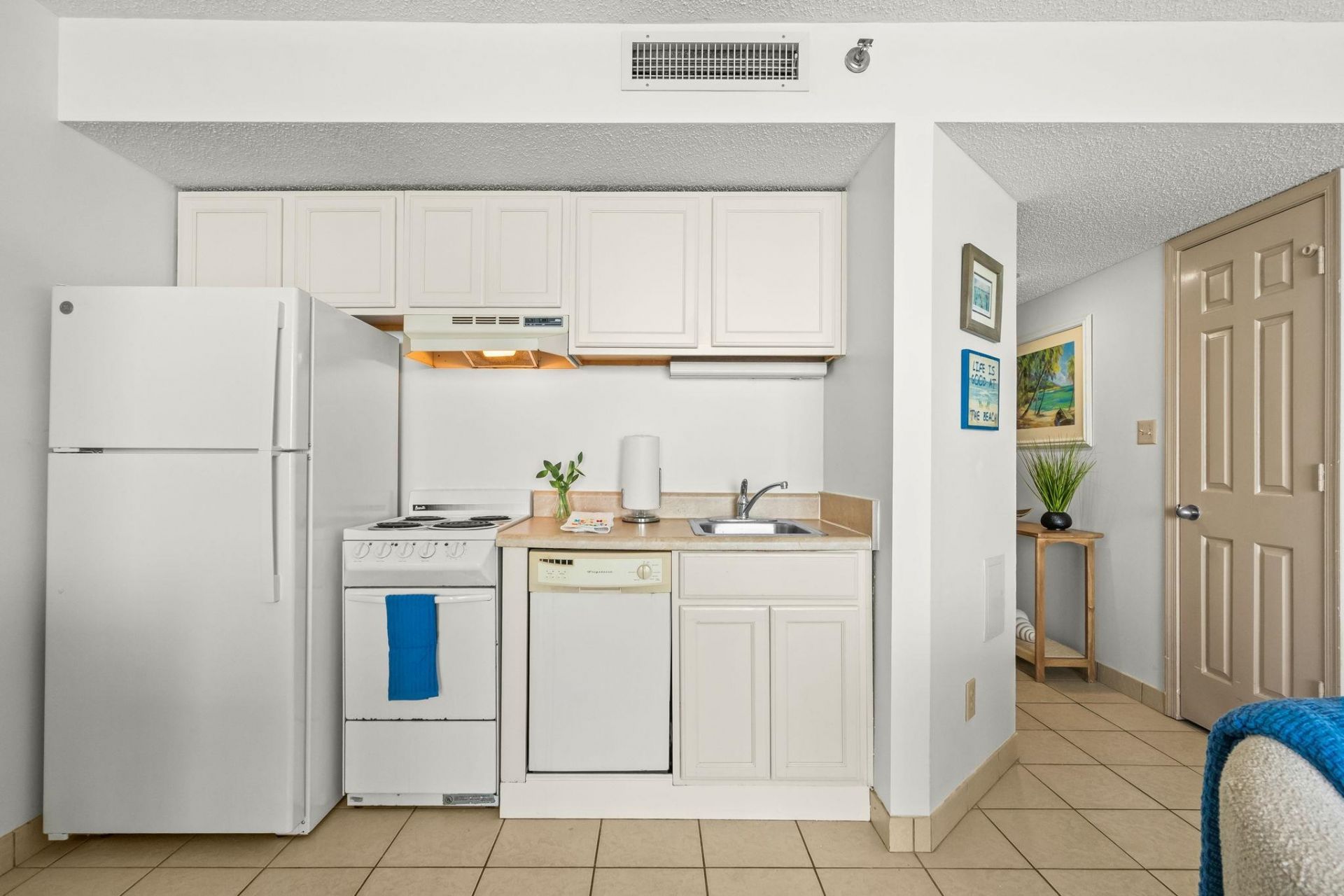 5523 N Ocean Blvd.  Photo 4