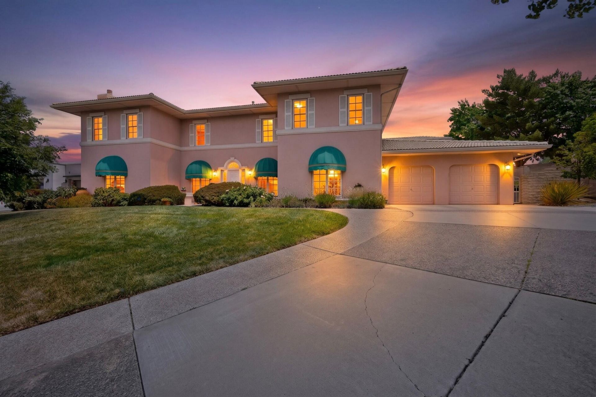 10136 Masters Drive Ne, Albuquerque, NM 87111 Main Photo