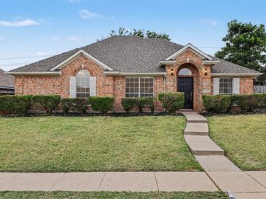11709 Amber Valley Drive , Frisco, TX 75035